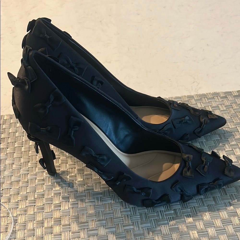 GIANI BINI Black Bow-Adorned Heels - Picture 4 of 10